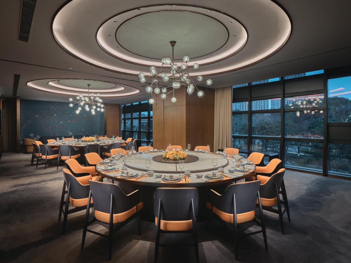 Hualuxe Kunshan Huaqiao By Ihg - F1 Racing Preferred Hotel Exterior foto